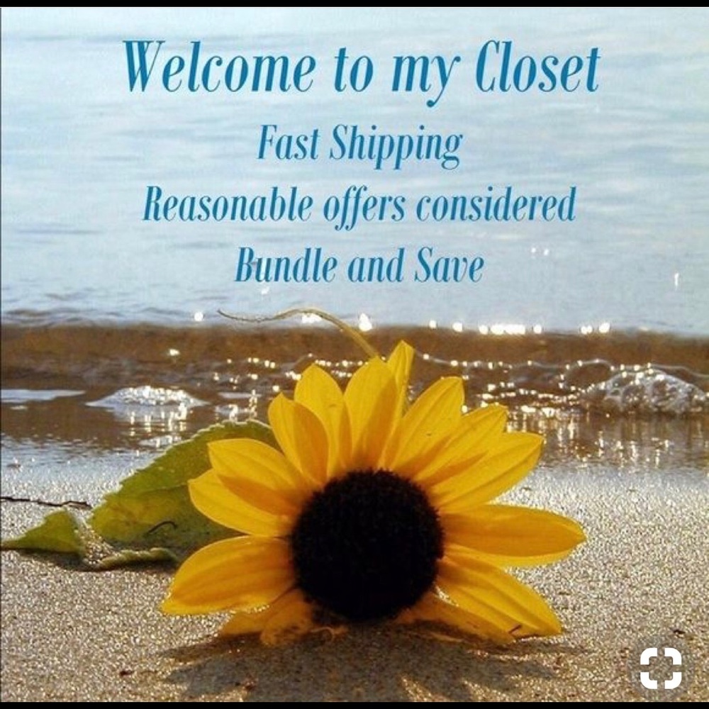 Welcome to my closet 🌻